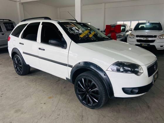 FIAT PALIO 1.4 MPI TREKKING WEEKEND 8V FLEX 4P MANUAL FIAT PALIO 1.4 MPI TREKKING WEEKEND 8V FLEX 4P MANUAL